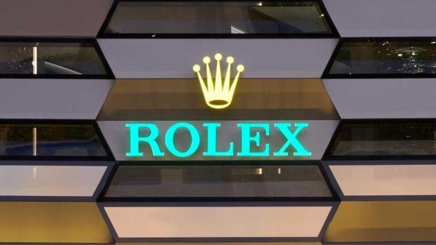 Buy Rolex: Owner of the world’s largest boutique speaks of shorter waiting lists