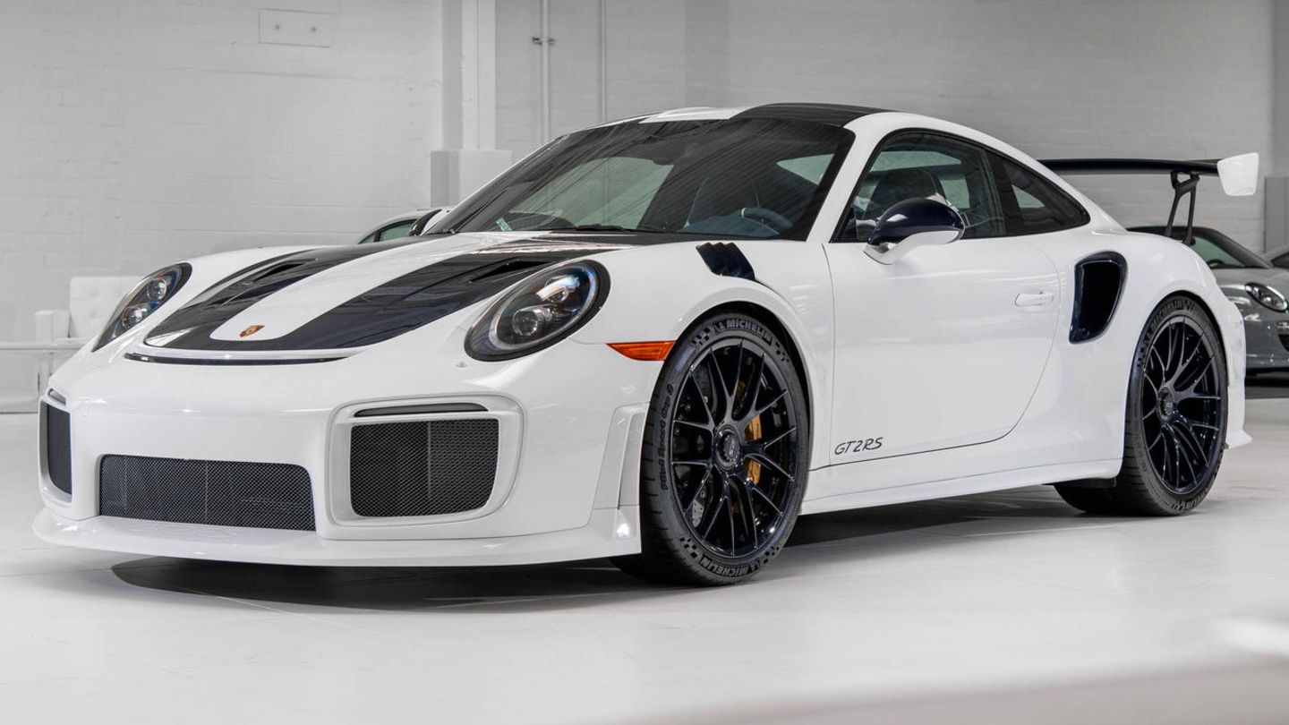 Porsche 911 GT2 RS 'Weissach'