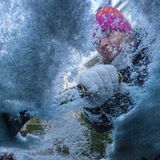 Mit einer Überraschung begann der Samstag in den höheren Teilen Deutschlands. Diese Autofaherin in München (Bayern) musste ihr Auto erst einmal vom Schnee befreien, bevor sie losfahren konnte