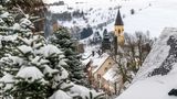 Winteridylle im Erzgebirge: Oberwiesenthal liegt unter einer Schneedecke. In den Kammlagen des Erzgebirges wurden bis zu 20 Zentimeter Schnee gemessen, auf dem Fichtelberg lagen am Samstag bis zu 30 Zentimeter