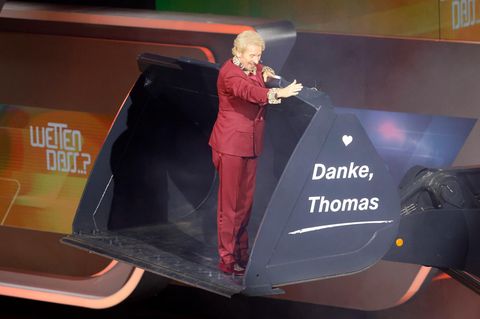 "Danke, Thomas" - zum Abschluss gab es für Thomas Gottschalk eine Baggerschaufelfahrt
