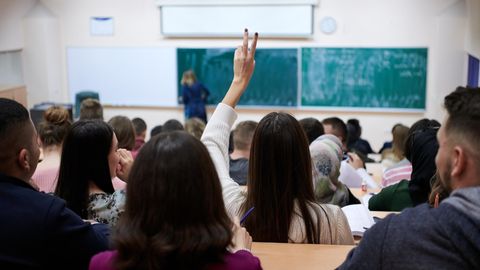 Tragen Studierende wirklich aktiv zum Auszubildendenmangel in Deutschland bei?