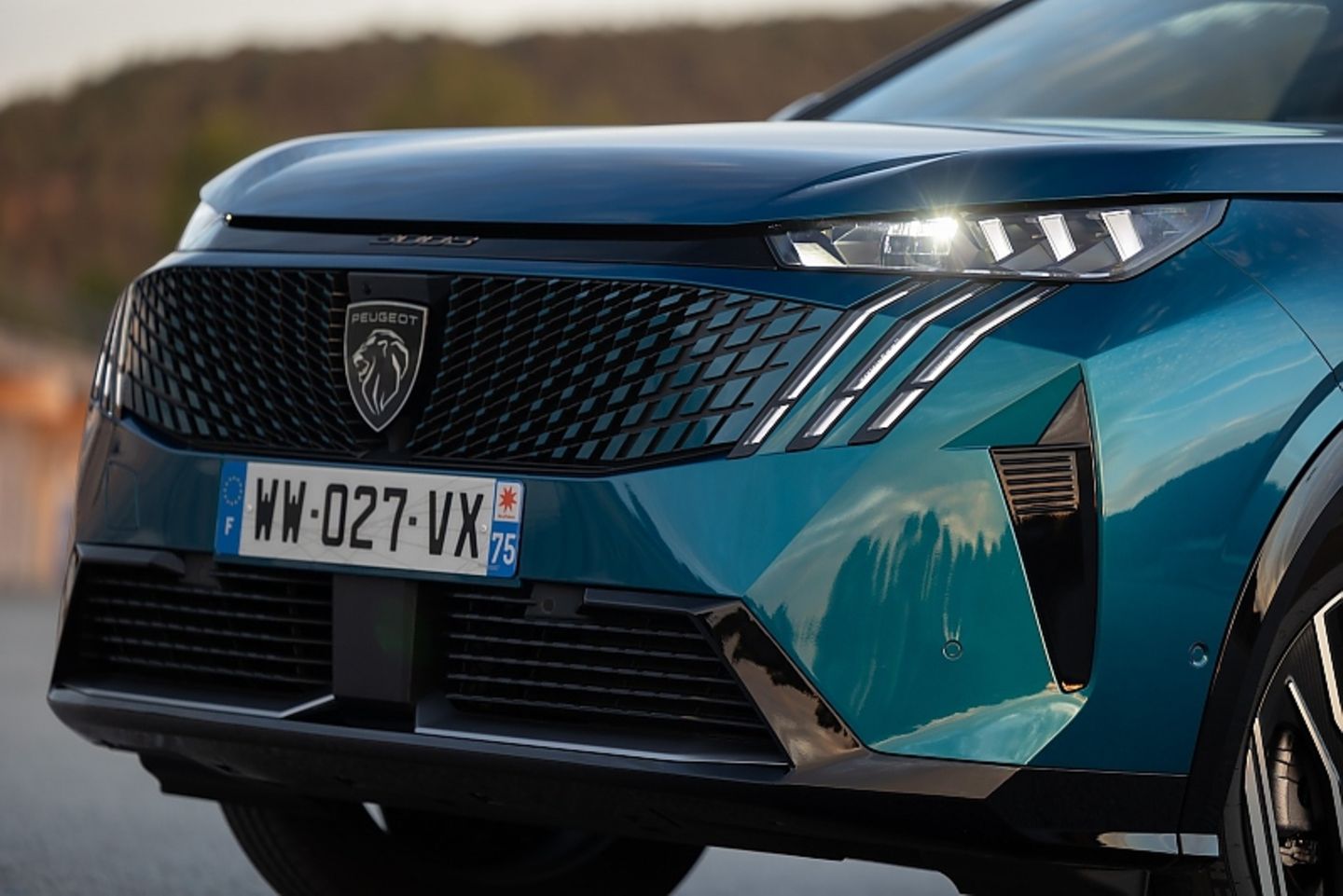Peugeot e-3008
