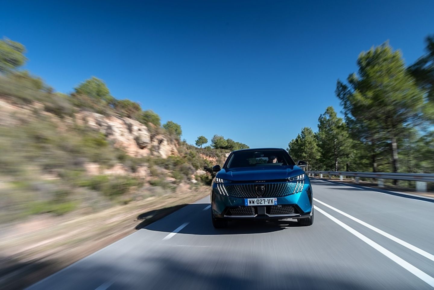 Peugeot e-3008