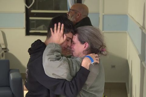 Video: Weitere Hamas-Geiseln freigelassen