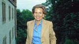 Die Witwe des früheren Bundespräsidenten Roman Herzog und langjährige Geschäftsführerin der Burgfestspiele Jagsthausen starb am 1. März im Alter von 82 Jahren. Von Berlichingen hatte nach dem Tod ihres ersten Manns Götz Freiherr von Berlichingen 1994 seine Nachfolge bei den Burgfestspielen in der Nähe von Heilbronn angetreten. Im Jahr 2001 heiratete sie in zweiter Ehe den früheren Bundespräsidenten Herzog, dessen erste Frau ein Jahr zuvor gestorben war. Herzog starb im Jahr 2017.