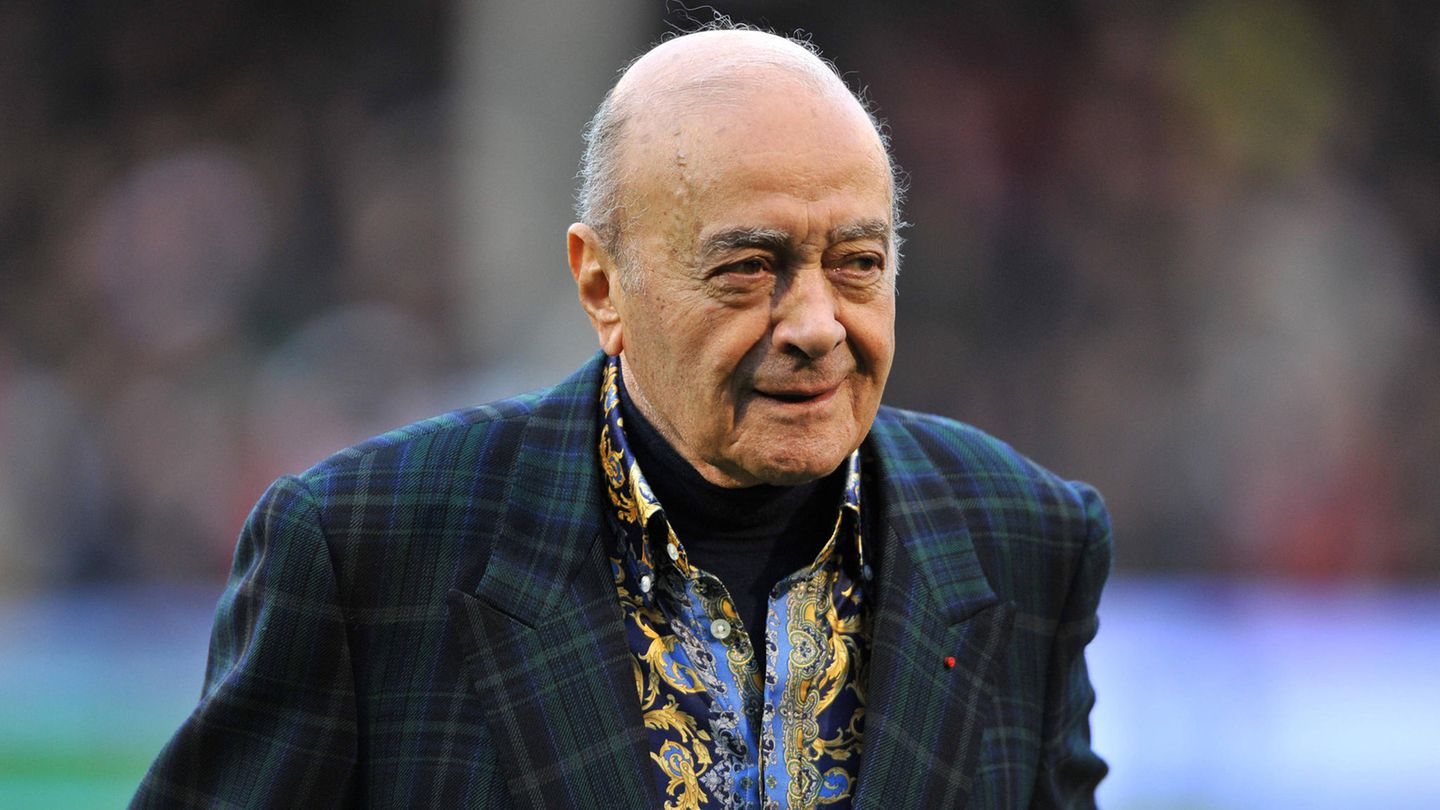 Der ehemalige Besitzer des Londoner Edelkaufhauses Harrods und des Fußballvereins Fulham FC starb im Alter von 94 Jahren am 30. August. In Deutschland war Al Fayed auch durch die Verbindung seines ältesten Sohnes Dodi Al Fayed mit der verstorbenen Prinzessin Diana bekannt. Die beiden starben am 31. August 1997 in einem Autounfall in Paris. Zu Mohamed Al Fayeds Imperium gehörte auch das Pariser Hotel Ritz, von dem Diana und Dodi zu ihrer letzten Fahrt aufbrachen. Mohamed Al Fayed hatte den Tod seines Sohnes nie verwunden. Der Unternehmer hatte von Anfang an immer wieder seine Überzeugung bekundet, sein Sohn und Diana seien unter der Beteiligung des britischen Geheimdienstes ermordet worden. Seiner Ansicht nach steckte unter anderem der damalige Prinzgemahl Philip, der Ehemann der britischen Königin Elizabeth II., hinter den vermeintlichen Plänen. Er hinterließ seine Frau Heini Wathen und ihre vier Kinder. Sein Sohn Dodi stammte aus seiner ersten Ehe mit Samira Khashoggi.