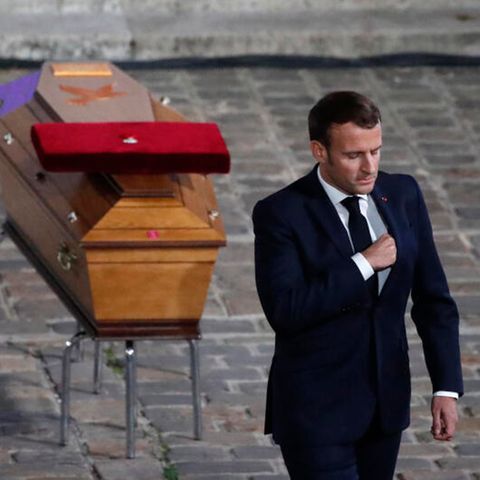 Frankreichs Präsident Emmanuel Macron bei einer Gedenkveranstaltung für den getöteten Lehrer Samuel Paty im Oktober 2020 in Paris