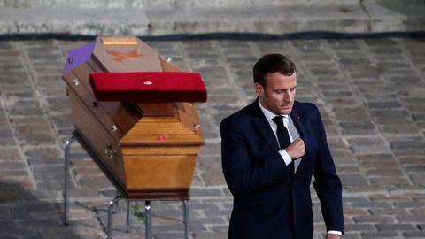 Frankreichs Präsident Emmanuel Macron bei einer Gedenkveranstaltung für den getöteten Lehrer Samuel Paty im Oktober 2020 in Paris
