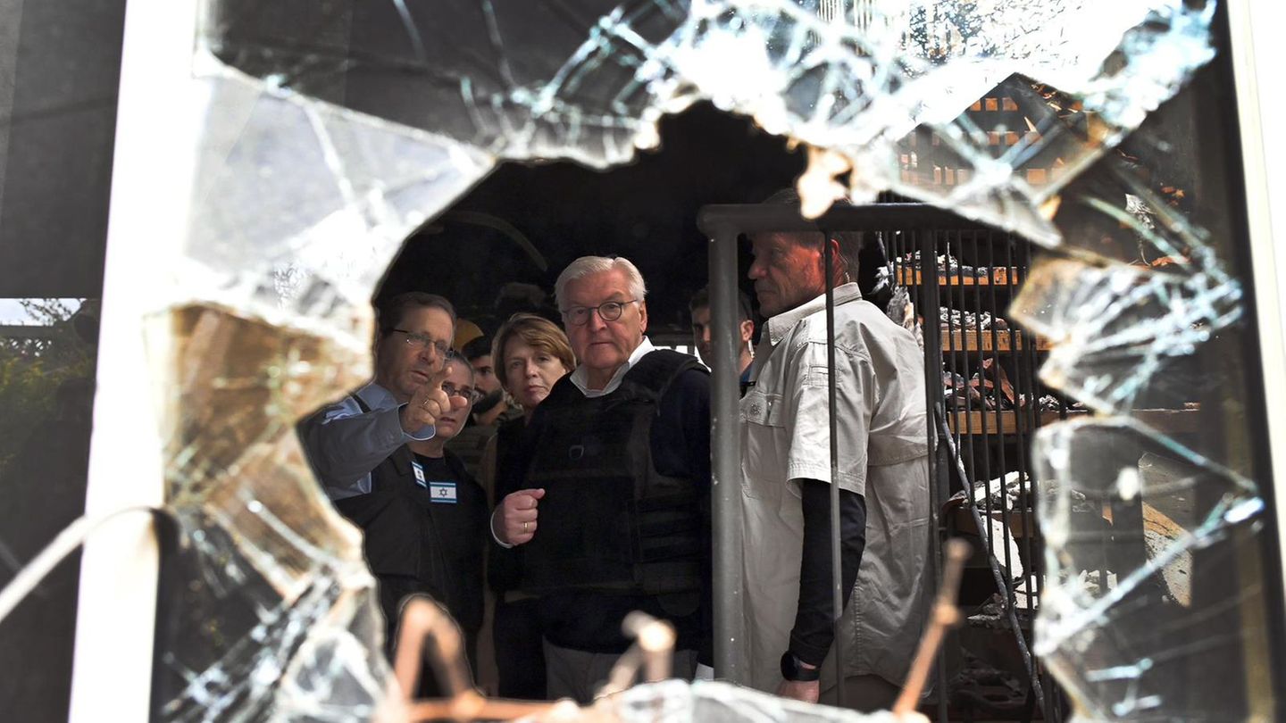Steinmeier visits Kibbutz Be’eri – a place of horror