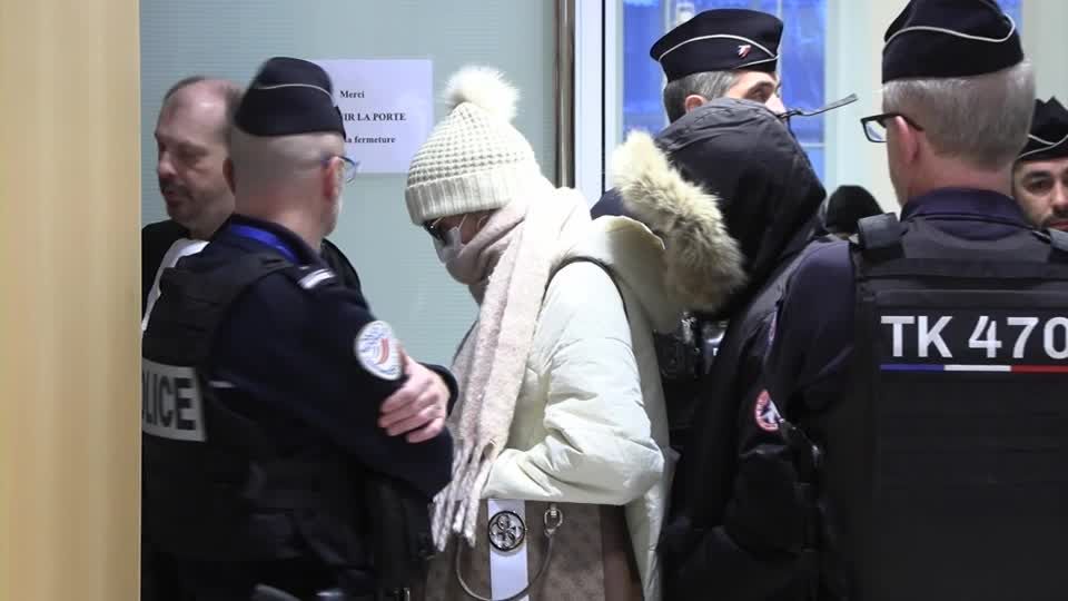 Frankreich: Nach Mord an Lehrer Samuel Paty: Prozess gegen sechs Schüler beginnt Frankreich: Nach Mord an Lehrer Samuel Paty: Prozess gegen sechs Schüler beginnt