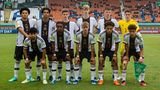 Das Mannschaftsfoto vor dem Achtelfinale gegen die USA: Paris Brunner, David Odugu, Robert Ramsak, Max Moerstedt, Finn Jeltsch, Max Schmitt (obere Reihe v.l.n.r.), Fayssal Harchaoui, Charles Hermann, Maximilian Hennig, Eric da Silva Moreira, Noah Darvich (untere Reihe v.l.n.r.)