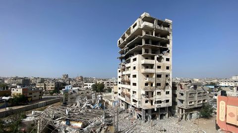 Ein zerbombtes Hochhaus in Gaza-Stadt