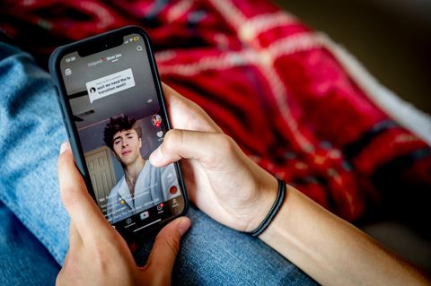 Handynutzung: Expertin Verena Holler: "Wahnsinn, dass wir Kindern so früh eigene Smartphones überlassen haben!"