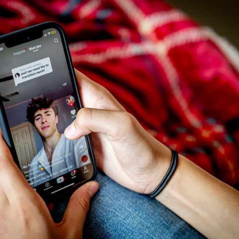 Handynutzung: Expertin Verena Holler: "Wahnsinn, dass wir Kindern so früh eigene Smartphones überlassen haben!"