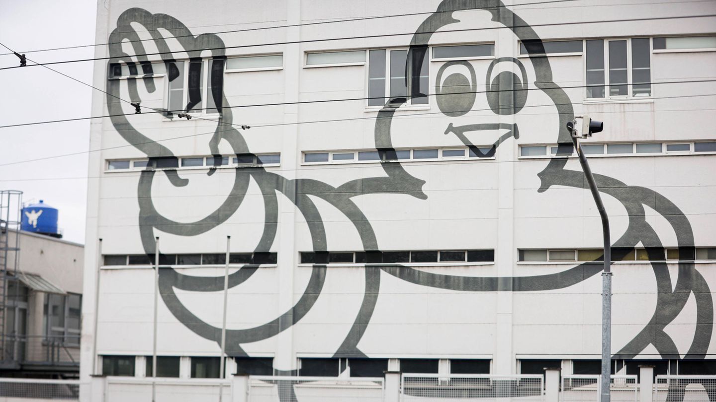 Michelin bekräftigte jedoch, künftig weiter in Deutschland präsent zu sein, unter anderem mit der Produktion von Pkw-Reifen