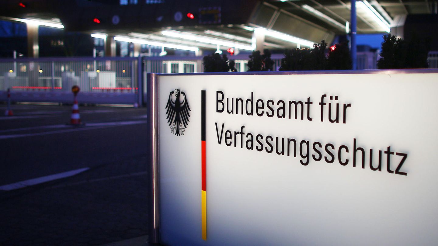 Zuletzt hatte der Verfassungsschutz vor einer erhöhten Anschlagsgefahr durch islamistische Terroristen gewarnt