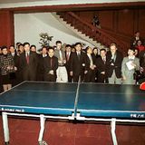 Henry Kissinger spielt Ping Pong mit Li Lanqing