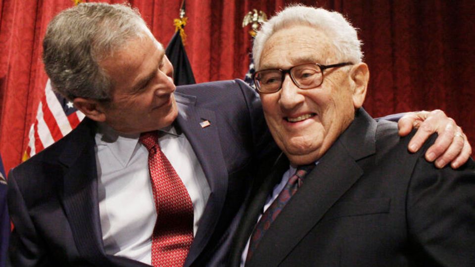Reactions to the news of his death: Old acquaintances: Former Secretary of State Henry Kissinger (r.) side by side with former US President George W. Bush Old acquaintances: Former Secretary of State Henry Kissinger (r.) side by side with former US President George W. Bush