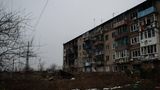 Donetsk, Ukraine: Ein zerstörter Appartment-Block