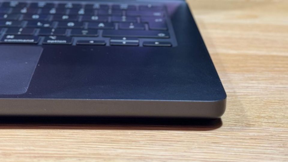 Apple Macbook Pro  Fingerabdrücke