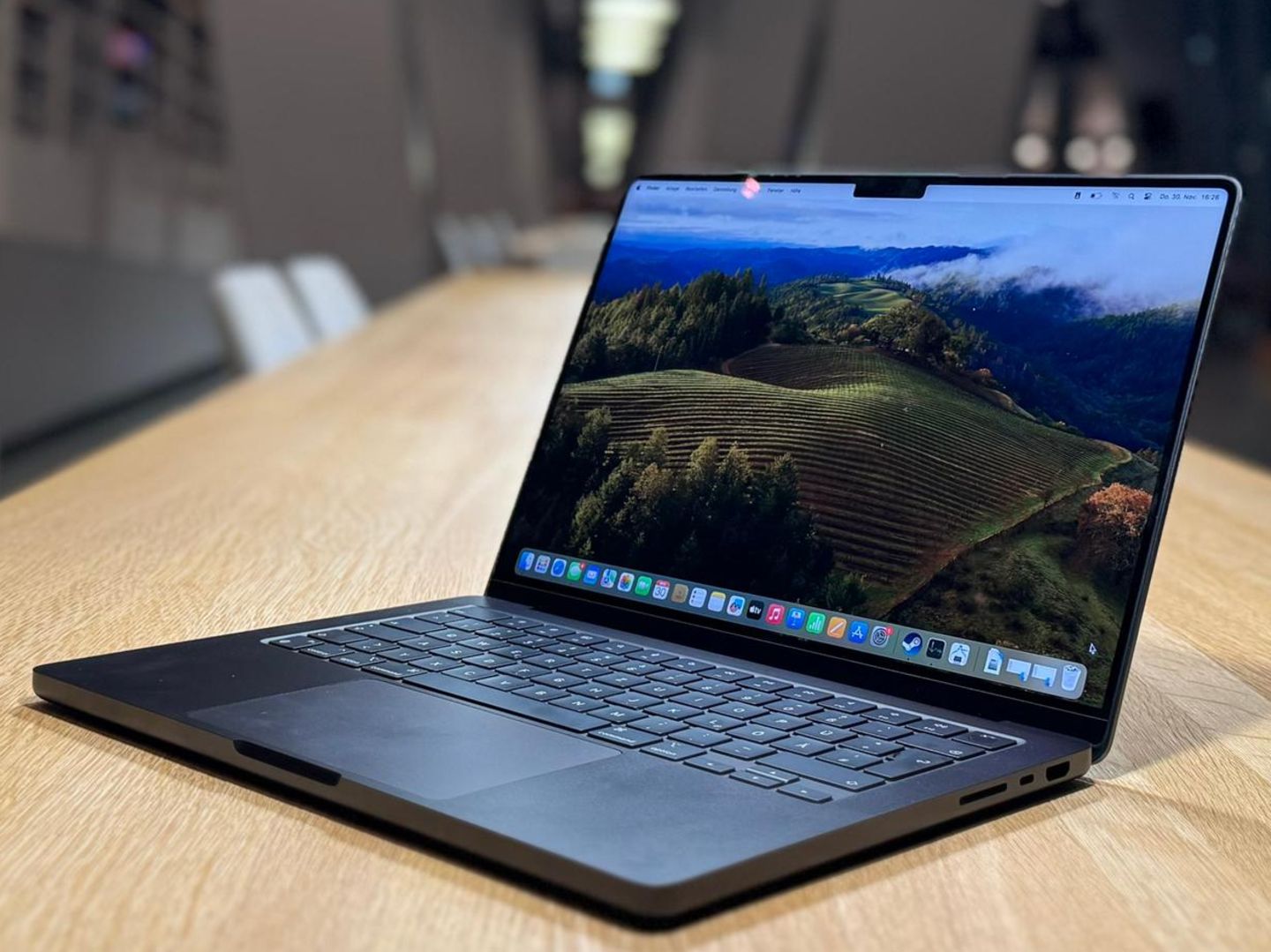 Das neue Macbook Pro mit M3 Max im Test: Der Maßstab ist schwarz
