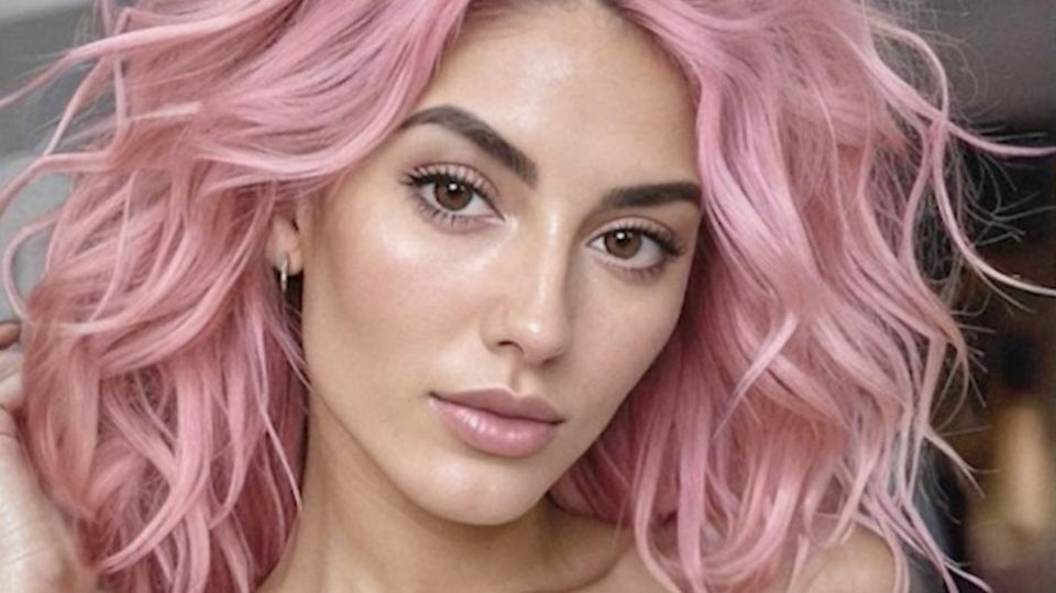 Date-Einladungen: Fake-Influencerin Aitana täuscht sogar Pomi-Männer Date-Einladungen: Fake-Influencerin Aitana täuscht sogar Pomi-Männer