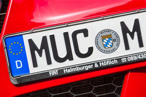 So sieht das neue Kfz-Kennzeichen für München aus. Bei "MUC" denkt man eigentlich erstmal an den Flughafen der bayerischen Landeshauptstadt.