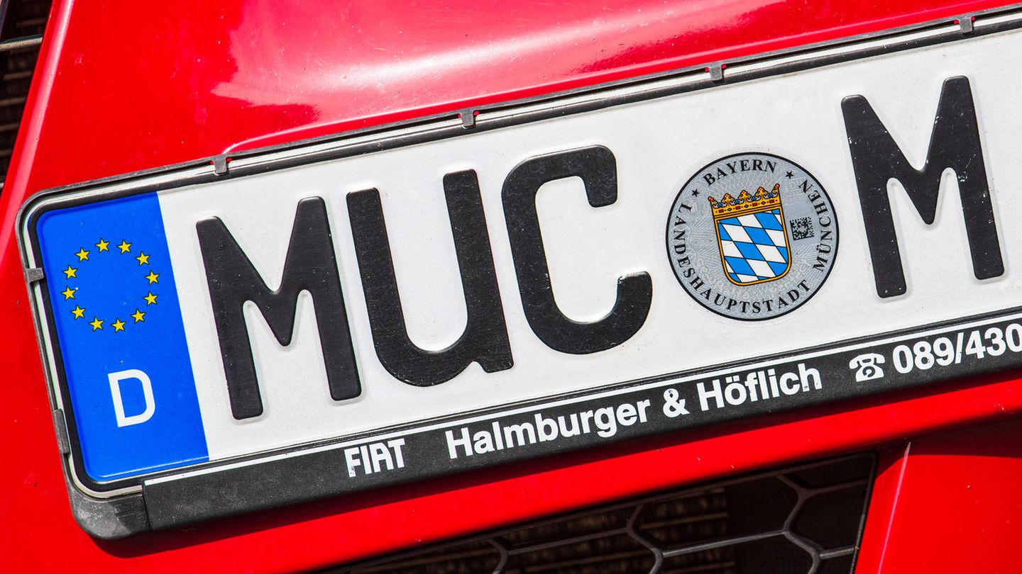 Signs now also have “MUC”: New license plate for Munich – drivers should be “creative”.