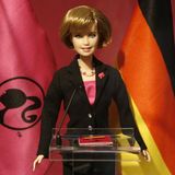 Die Angela-Merkel-Barbie wurde 2009 mit Merkels Einverständnis hergestellt – als Unikat, das nur für die Kanzlerin bestimmt ist. "Es ist nicht unsere Intention, damit Geld zu verdienen, sondern eine reine Anerkennung, dass sie als Frau so Wundervolles erreicht hat", sagte Mattel-Sprecherin Stephanie Wegener damals.