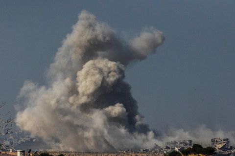 Nahost-Konflikt: Ende der Waffenruhe: Israel nimmt Kampf gegen Hamas wieder auf