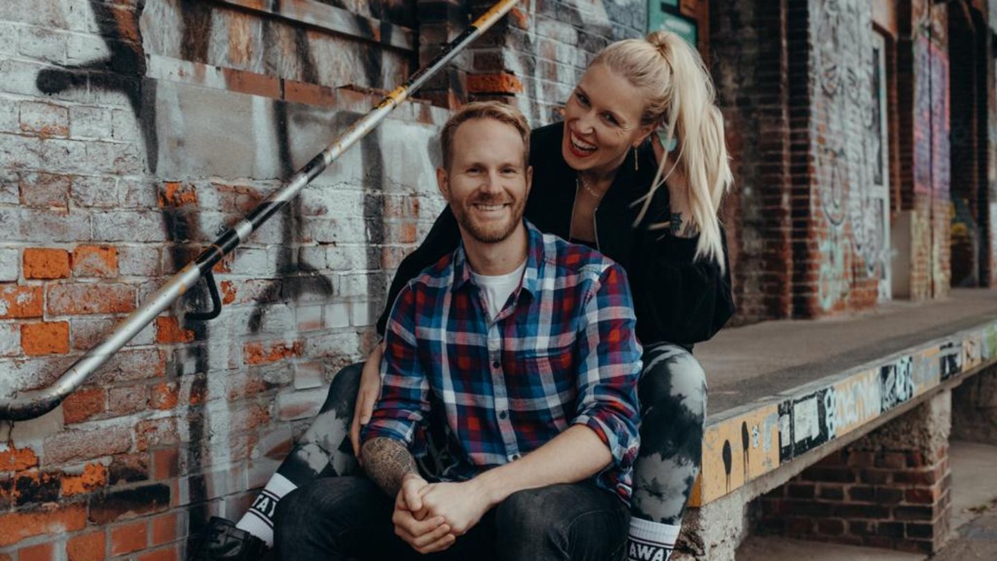 Früher lebten Sarah und Nick Blume monogam, dann flog die Affäre auf und sie überdachten ihr Beziehungskonzept