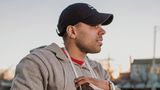 Schon als Junge träumte Chris Robinson davon, stets die neuesten Sneaker zu besitzen. "Wir hatten nicht viel Geld und ich bekam für jedes Schuljahr nur ein neues Paar. Ich erinnere mich daran, dass manchen Kindern in der Schule zu jedem Sportwettbewerb oder Ereignis neue Turnschuhe gekauft wurden", sagte er 2021 in einem Interview. Von seinem ersten Geld kaufte er sich später seltene Modelle und startete so seine Sammlung, die mehrere Hundert Stück umfasst. Inzwischen betreibt Robinson einen Laden in New Jersey, in dem er Skateboards und Turnschuhe verkauft.