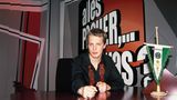 Wie jung und unschuldig er da noch aussieht: Oliver Pocher wurde im September 1999 während einer Sendung des kürzlich verstorbenen Hans Meiser von Viva gecastet. Was zunächst als einwöchige Gastmoderation gedacht war, wurde ein festes Engagement. Pocher erwies sich als großes Talent und ist bis heute im Fernsehen präsent. Zuletzt machte er jedoch mehr mit seiner Ehe Schlagzeilen als mit seinen Leistungen als Moderator.