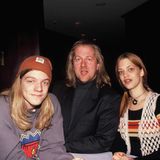 Er ist der Vater von Viva. Dieter Gorny (Mitte) gelang 1993 das, woran kaum jemand geglaubt hatte: eine deutsche Konkurrenz zum damals übermächtigen MTV zu etablieren. Eines der Erfolgsrezepte des in Köln ansässigen Musiksenders: Viva castete viele junge Moderatoren, die berühmt werden sollten. Auch Nilz Bokelberg und Heike Makatsch gingen aus Gornys Talentschmiede hervor.