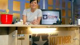 Sie ist heute bekannt als Podcasterin, Moderatorin und Schriftstellerin. Doch auch Sarah Kuttners TV-Karriere begann 2004 bei Viva, wo sie nach kurzer Zeit sogar eine eigene, nach ihr benannte Show bekam. Kuttner arbeitete später auch für MTV, die ARD, ZDFneo, 3Sat und weitere Sender. 