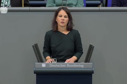 Video: Baerbock zu COP28 - Ausstieg aus fossilen Energieträgern festschreiben