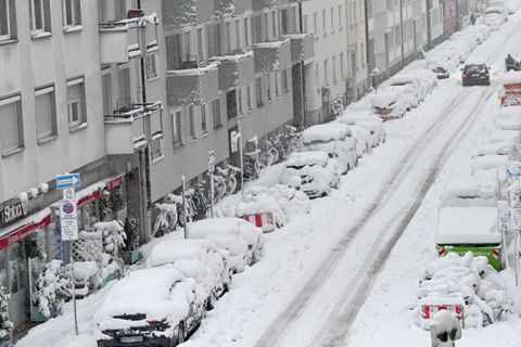 Der starke Schneefall stellt München vor eine Herausforderung