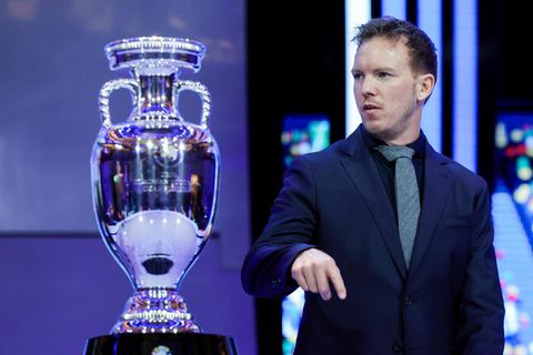 "Das ist eine sehr interessante Gruppe, vor allem das Eröffnungsspiel gegen Schottland. Das ist natürlich emotional, die haben tolle Fans. Ich glaube, das ist ein schöner Auftakt in München. Ungarn und die Schweiz haben einige Bundesligaspieler, auch einige, die ich selbst trainiert habe. Das sind, glaube ich, spannende Duelle. Emotionen wollen wir dann rauslassen, wenn die Spiele beginnen. Nicht vorher zu viel palavern. Wir haben einen Weg zu gehen, den wir gehen wollen. Das ist eine interessante Gruppe, in der wir uns natürlich durchsetzen wollen. Das ist keine Todesgruppe, aber es gibt keine wirklich schlechten Gegner."