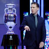 "Das ist eine sehr interessante Gruppe, vor allem das Eröffnungsspiel gegen Schottland. Das ist natürlich emotional, die haben tolle Fans. Ich glaube, das ist ein schöner Auftakt in München. Ungarn und die Schweiz haben einige Bundesligaspieler, auch einige, die ich selbst trainiert habe. Das sind, glaube ich, spannende Duelle. Emotionen wollen wir dann rauslassen, wenn die Spiele beginnen. Nicht vorher zu viel palavern. Wir haben einen Weg zu gehen, den wir gehen wollen. Das ist eine interessante Gruppe, in der wir uns natürlich durchsetzen wollen. Das ist keine Todesgruppe, aber es gibt keine wirklich schlechten Gegner."