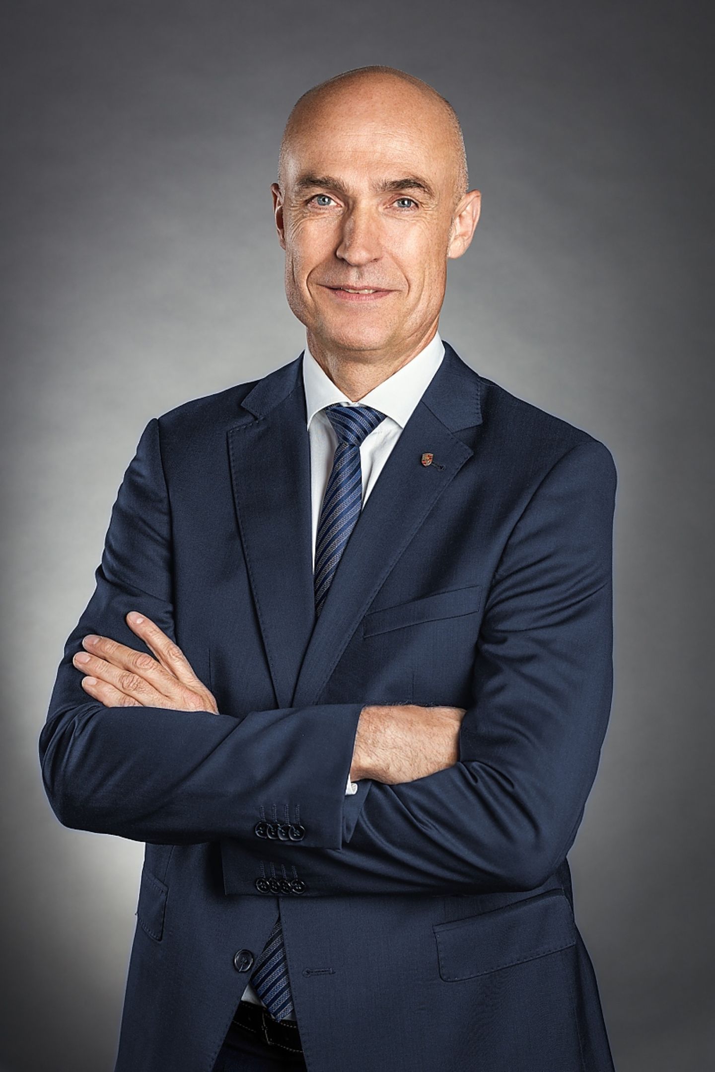 Manfred Bräunl Leiter Porsche Middle East and Africa FZE.jpeg