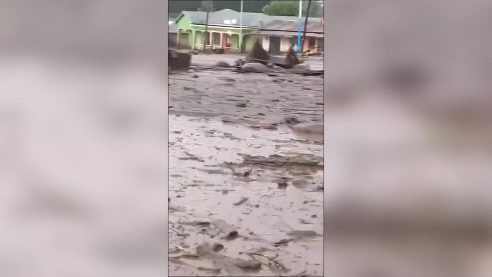 Video: Viele Tote nach Überschwemmungen in Tansania Video: Viele Tote nach Überschwemmungen in Tansania