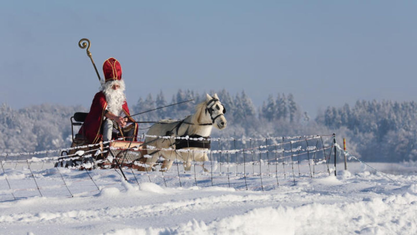 Pünktlich zum 1. Advent machte sich im baden-württembergischen Bad Saulgau auch der Nikolaus auf den Weg.