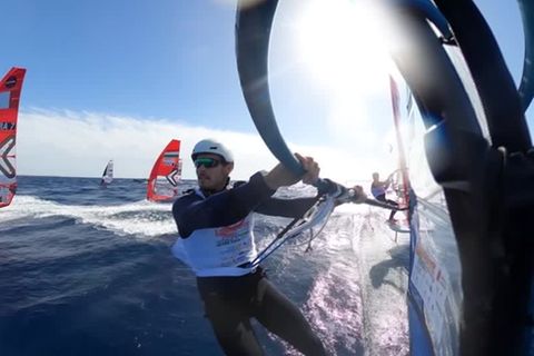 Video: 200-Kilometer-Rennen auf dem Surfbrett