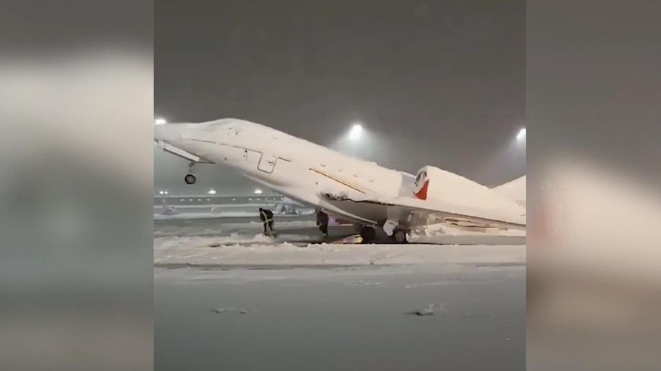 Schneechaos: Business-Jet hält Schneemassen nicht stand – Flughafen München lahmgelegt