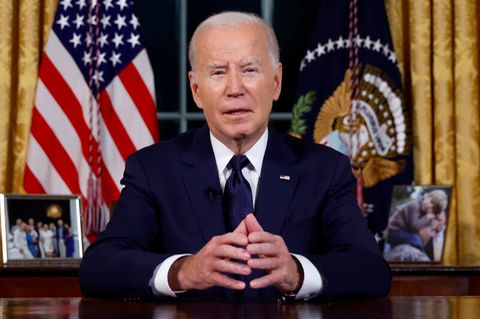 US-Präsident Joe Biden spricht im Oval Office des Weißen Hauses über die Kriege in Nahost und der Ukraine
