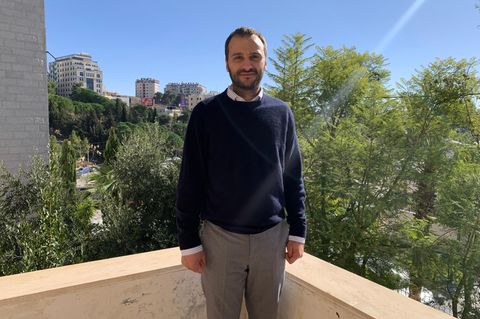 Samer Said auf der Terrasse des Awrad-Instituts in Ramallah im Westjordanland