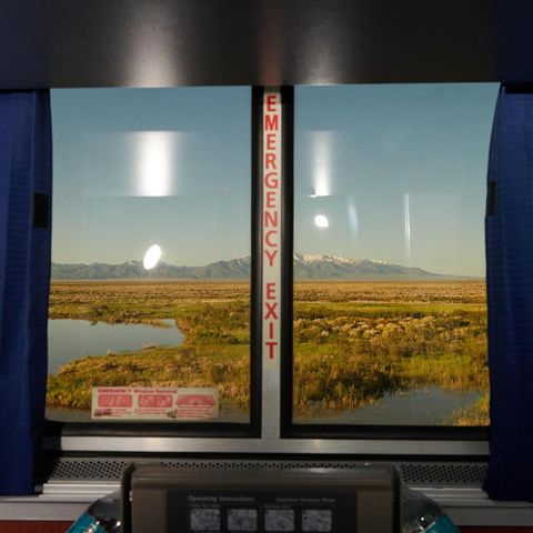 Der Salt Lake in Utah fotografiert aus dem Zugfenster