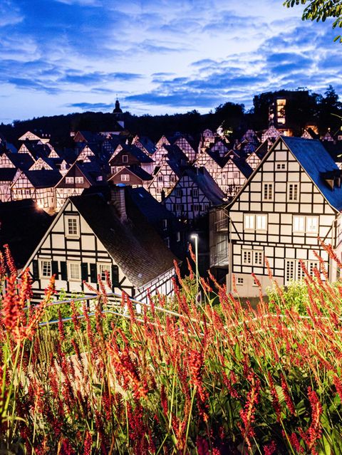 Freudenberg im Siegerland bei Einbruch der Nacht