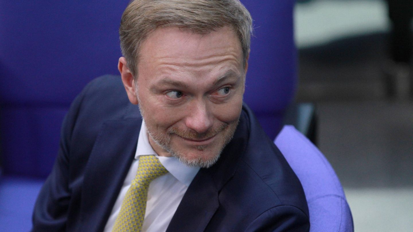 Christian Lindner and the fear of the bad word with “s”